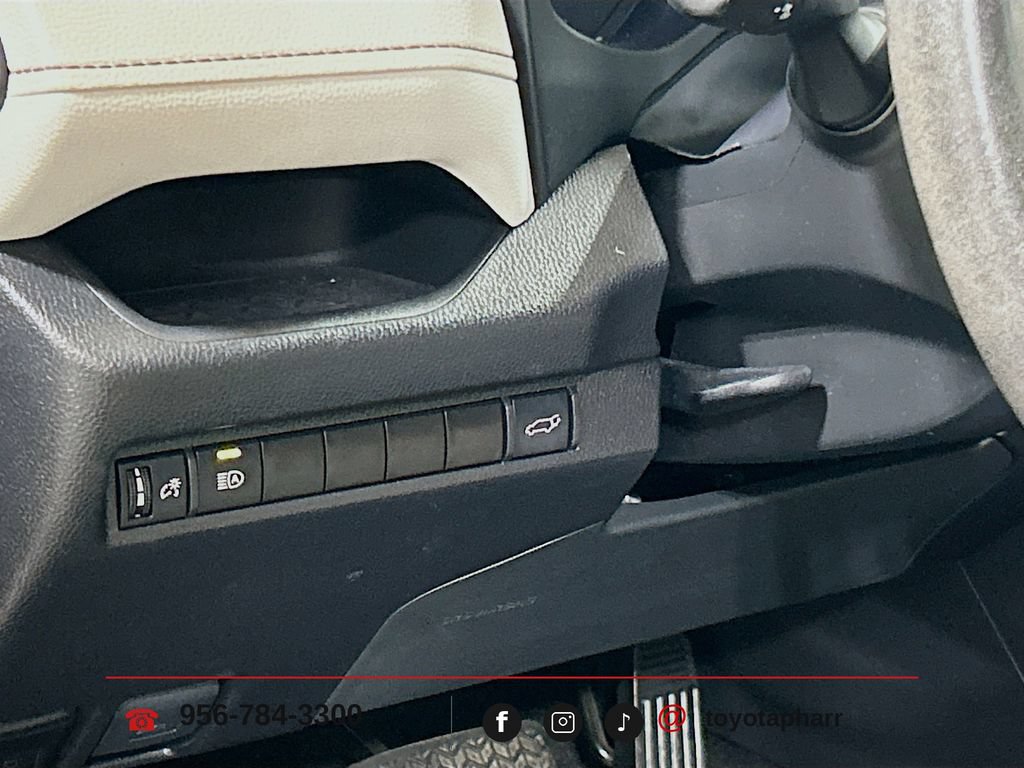 Used 2024 Toyota RAV4 XLE Premium FWD image 9