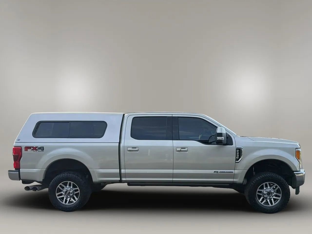 Used 2018 Ford F250 Lariat w/ Lariat Ultimate Package image 4