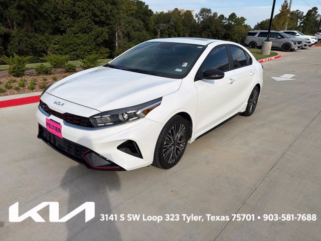 Used 2022 Kia Forte GT-Line w/ GT-Line Premium Package FWD image 3
