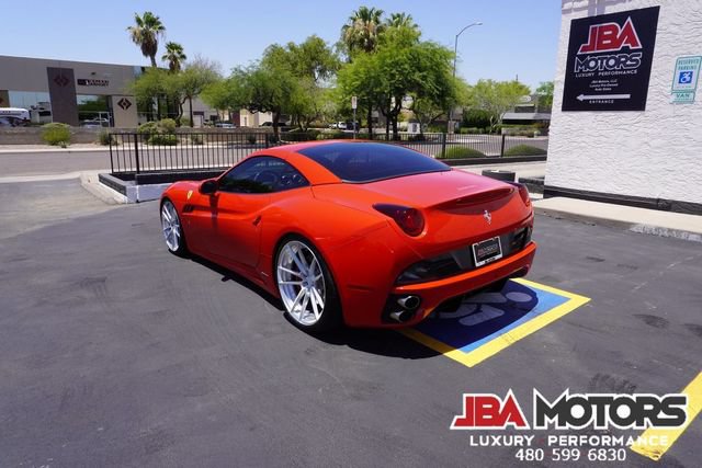 Used 2014 Ferrari California RWD image 60