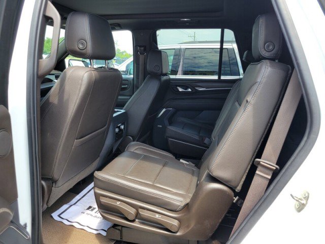 Used 2021 GMC Yukon Denali w/ Denali Premium Package image 30