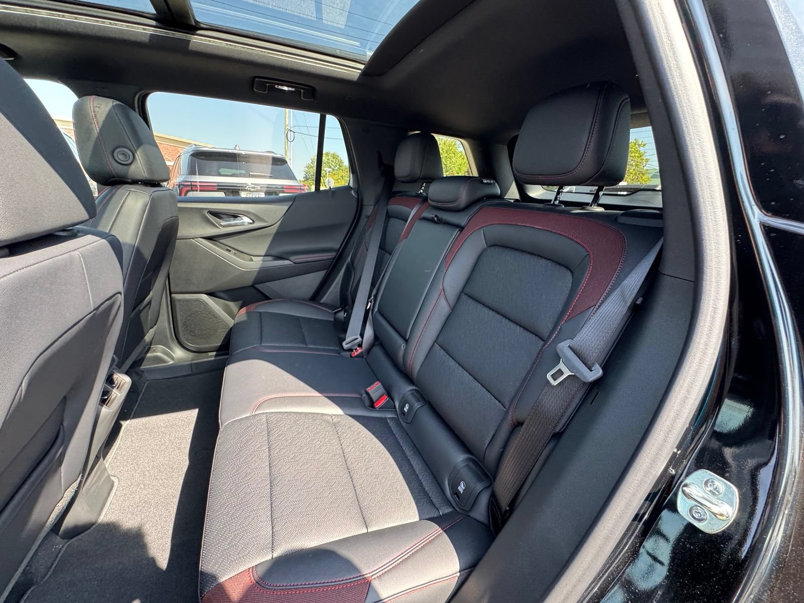 New 2027 Chevrolet Equinox RS w/ Convenience Package III AWD/4WD image 25