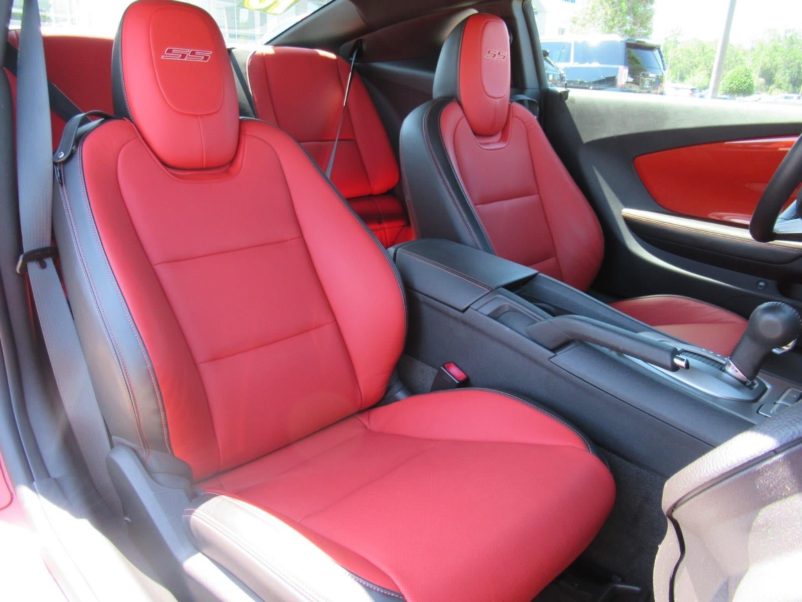 Used 2010 Chevrolet Camaro SS w/ RS Package RWD image 9