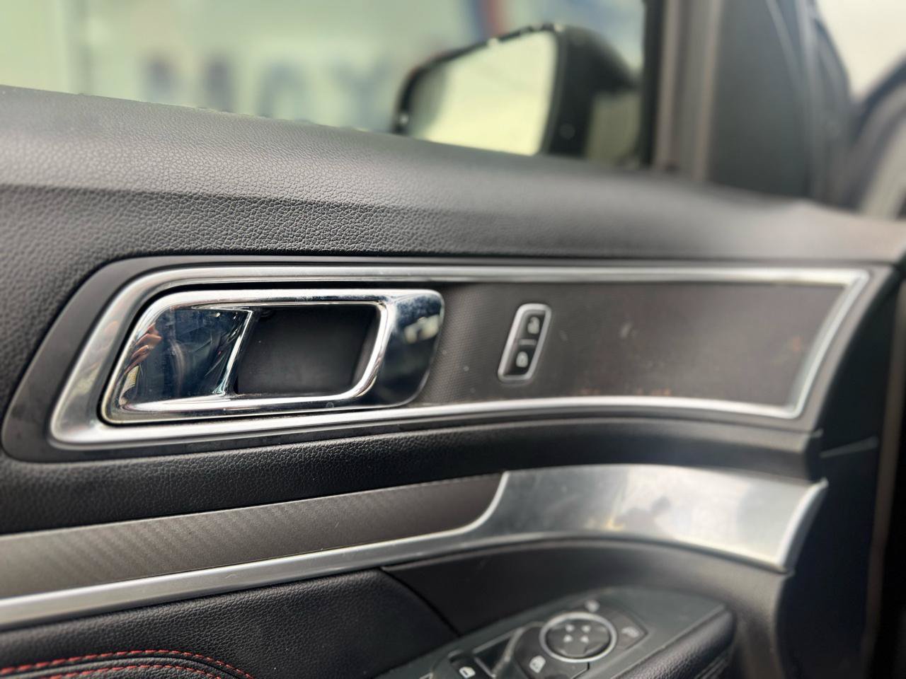 Used 2018 Ford Explorer Sport AWD/4WD image 38