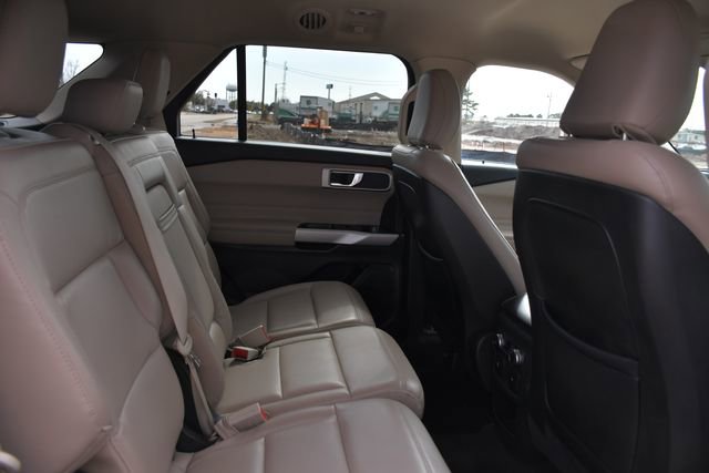 Used 2020 Ford Explorer XLT w/ Equipment Group 202A image 24