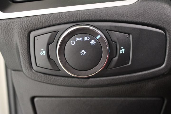 Used 2017 Ford Edge SEL FWD image 37