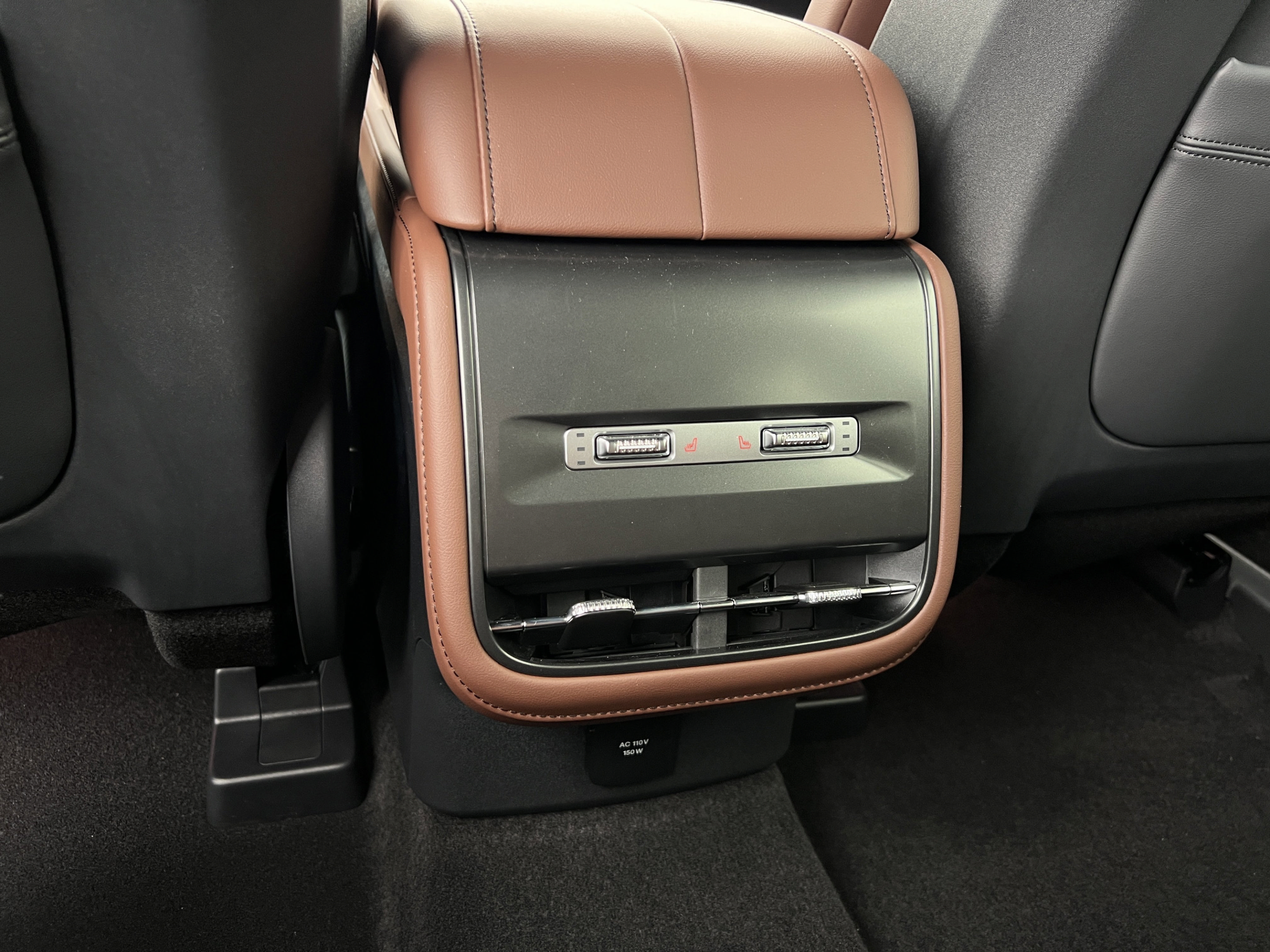 New 2026 Lincoln Nautilus Reserve w/ Jet Appearance Package AWD/4WD image 25