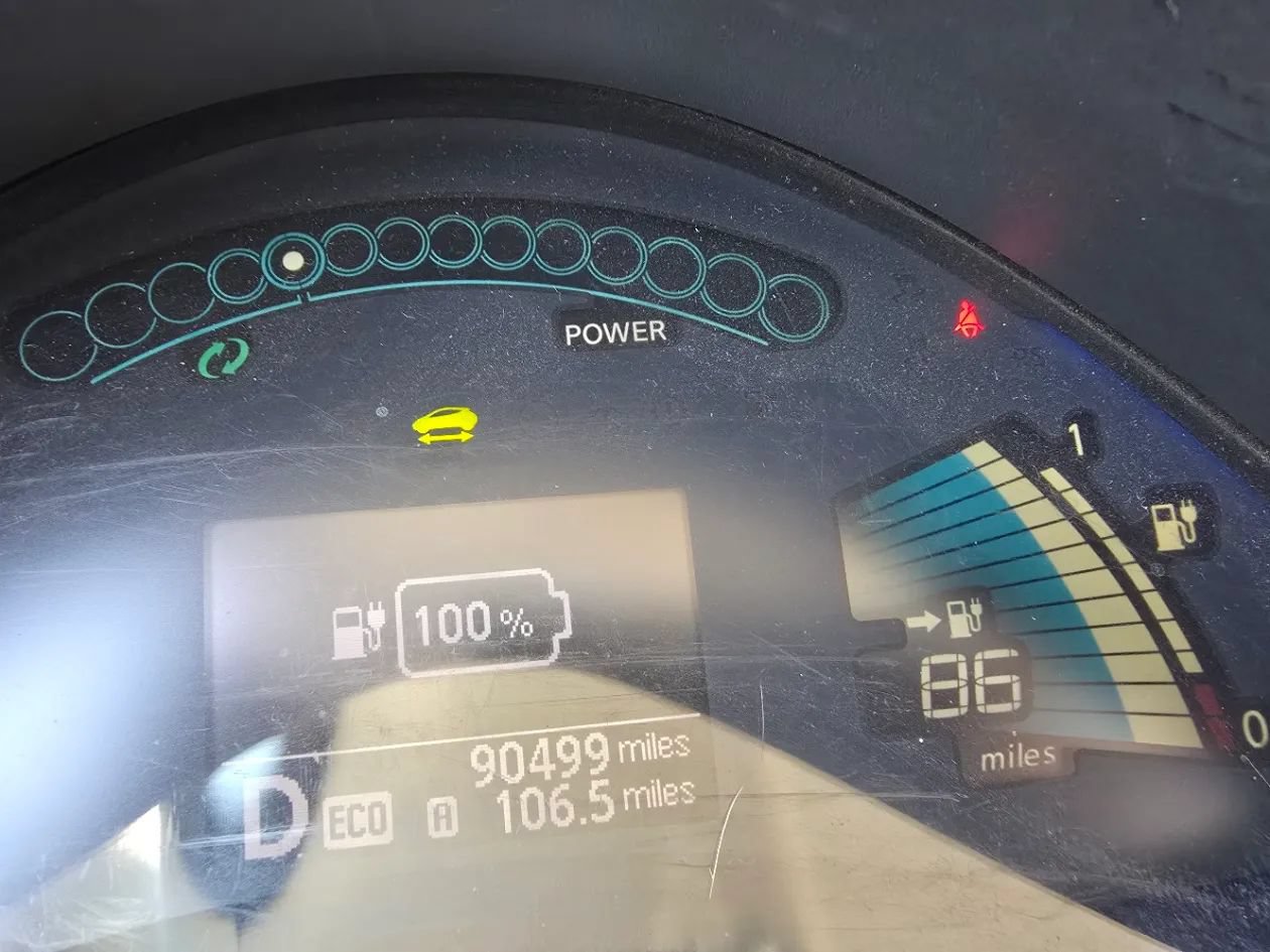 Used 2015 Nissan Leaf SV w/ LED & Quick Charge Package FWD image 19