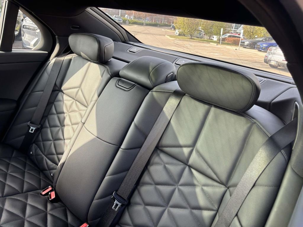 New 2026 BMW 740i xDrive image 28