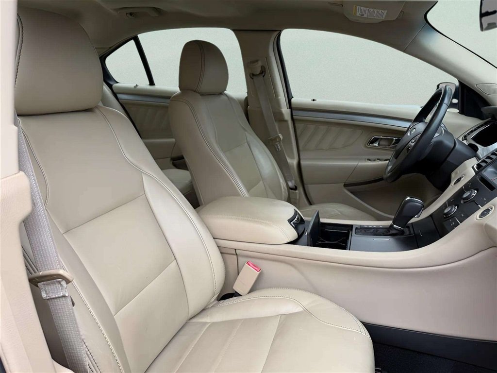 Used 2013 Ford Taurus SEL FWD image 21