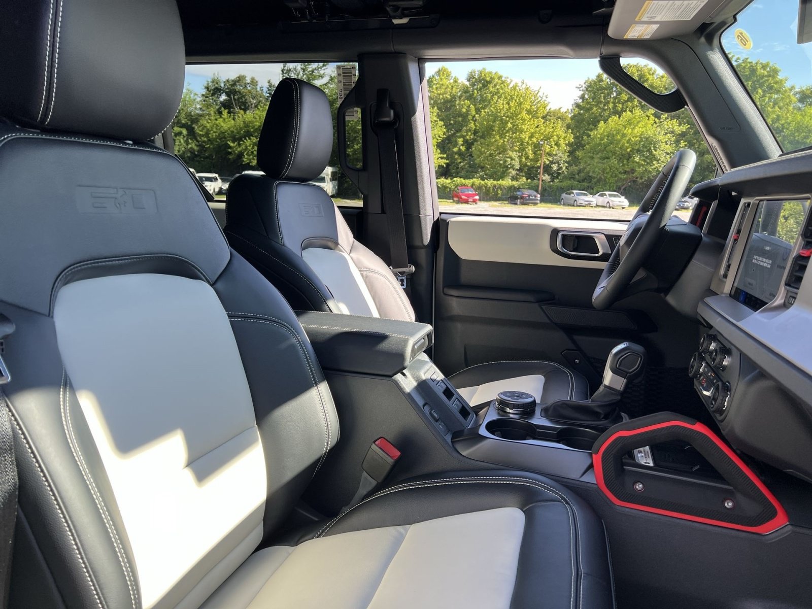 New 2026 Ford Bronco Outer Banks w/ Sasquatch Package AWD/4WD image 26