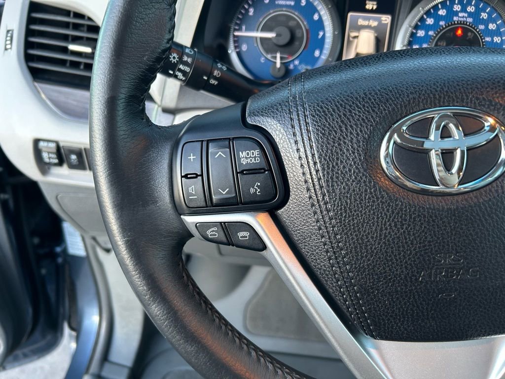 Used 2016 Toyota Sienna XLE Premium image 20