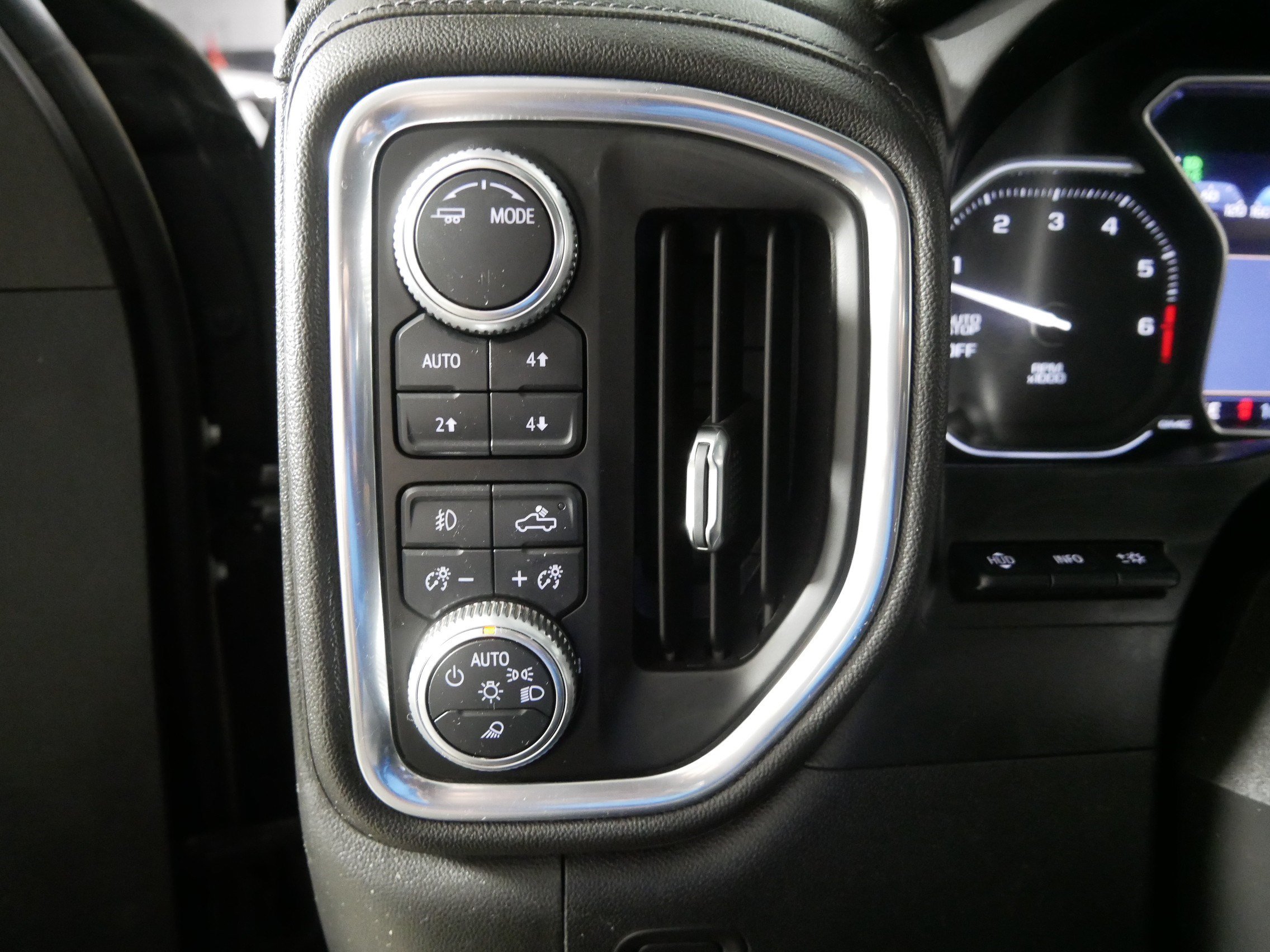 Used 2020 GMC Sierra 1500 Denali w/ Denali Ultimate Package AWD/4WD image 26