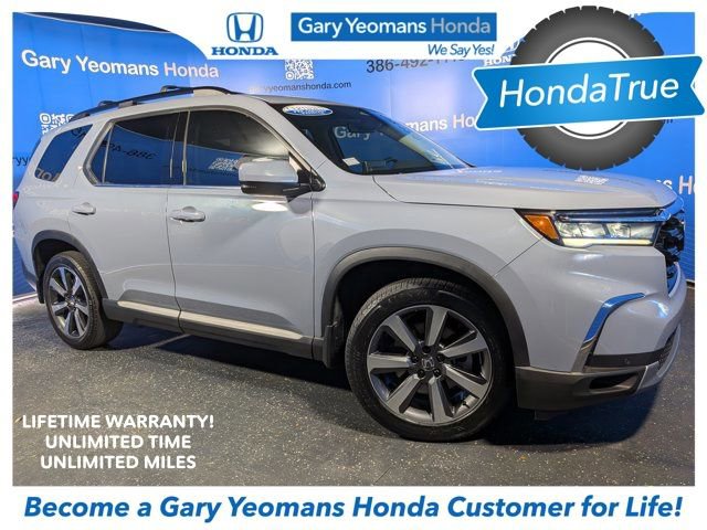 Used 2024 Honda Pilot Touring image 1