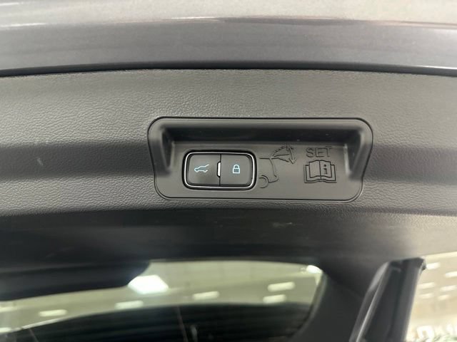 Used 2023 Ford Explorer XLT w/ Equipment Group 202A AWD/4WD image 23