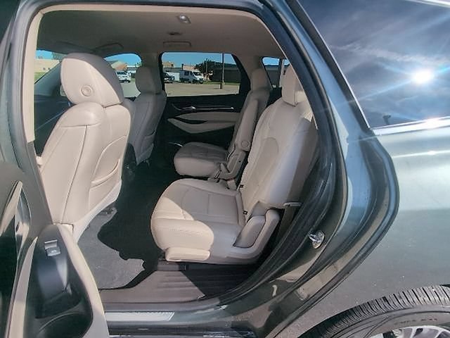 Used 2025 Buick Enclave Preferred w/ Power Package FWD image 10