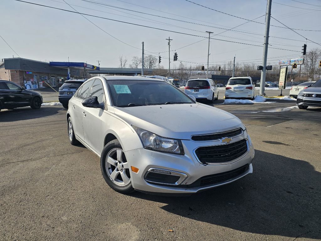 Used 2016 Chevrolet Cruze LT image 4