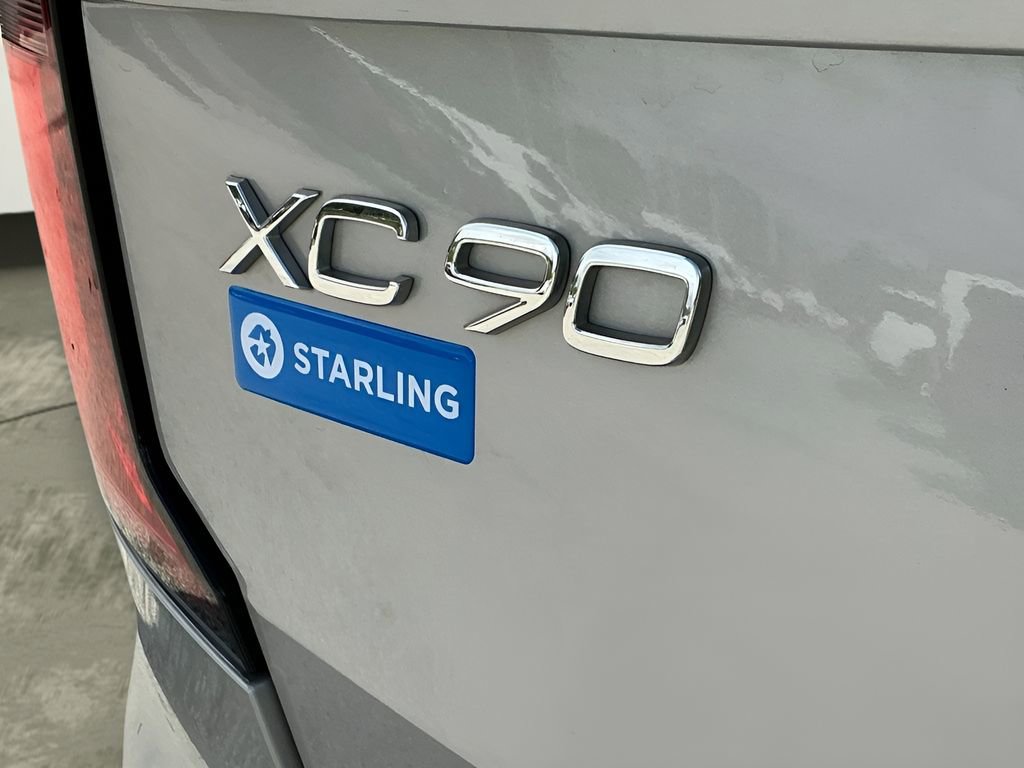 Used 2025 Volvo XC90 B6 Plus image 17