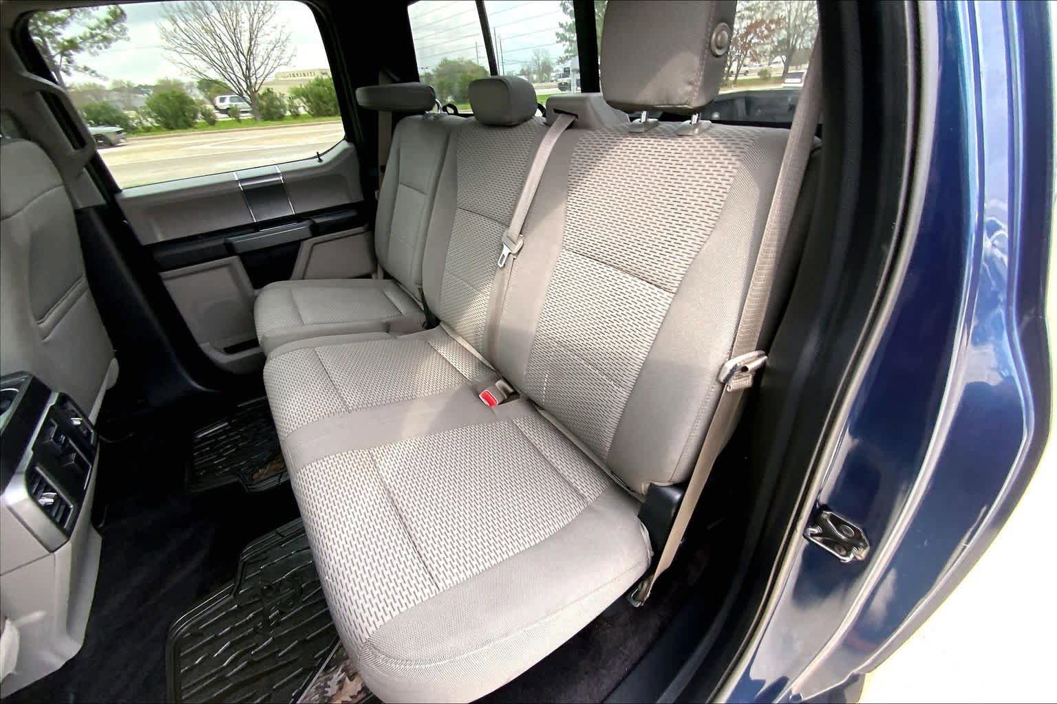 Used 2015 Ford F150 XLT w/ Equipment Group 302A Luxury AWD/4WD image 19