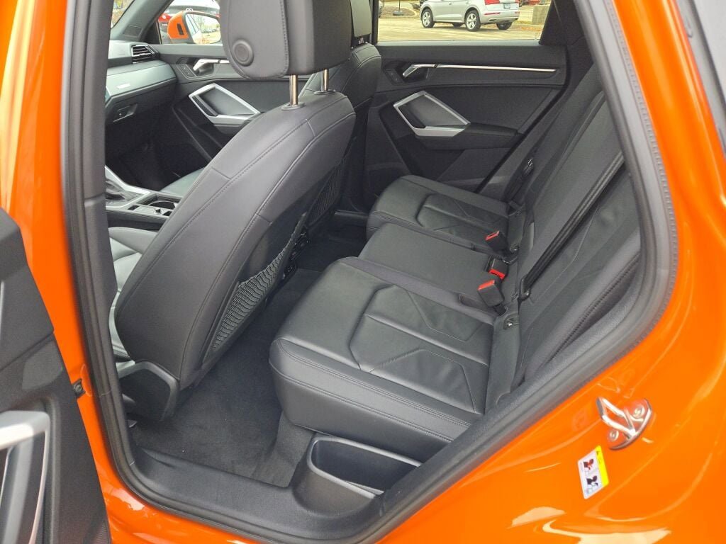 Used 2022 Audi Q3 2.0T Premium image 18