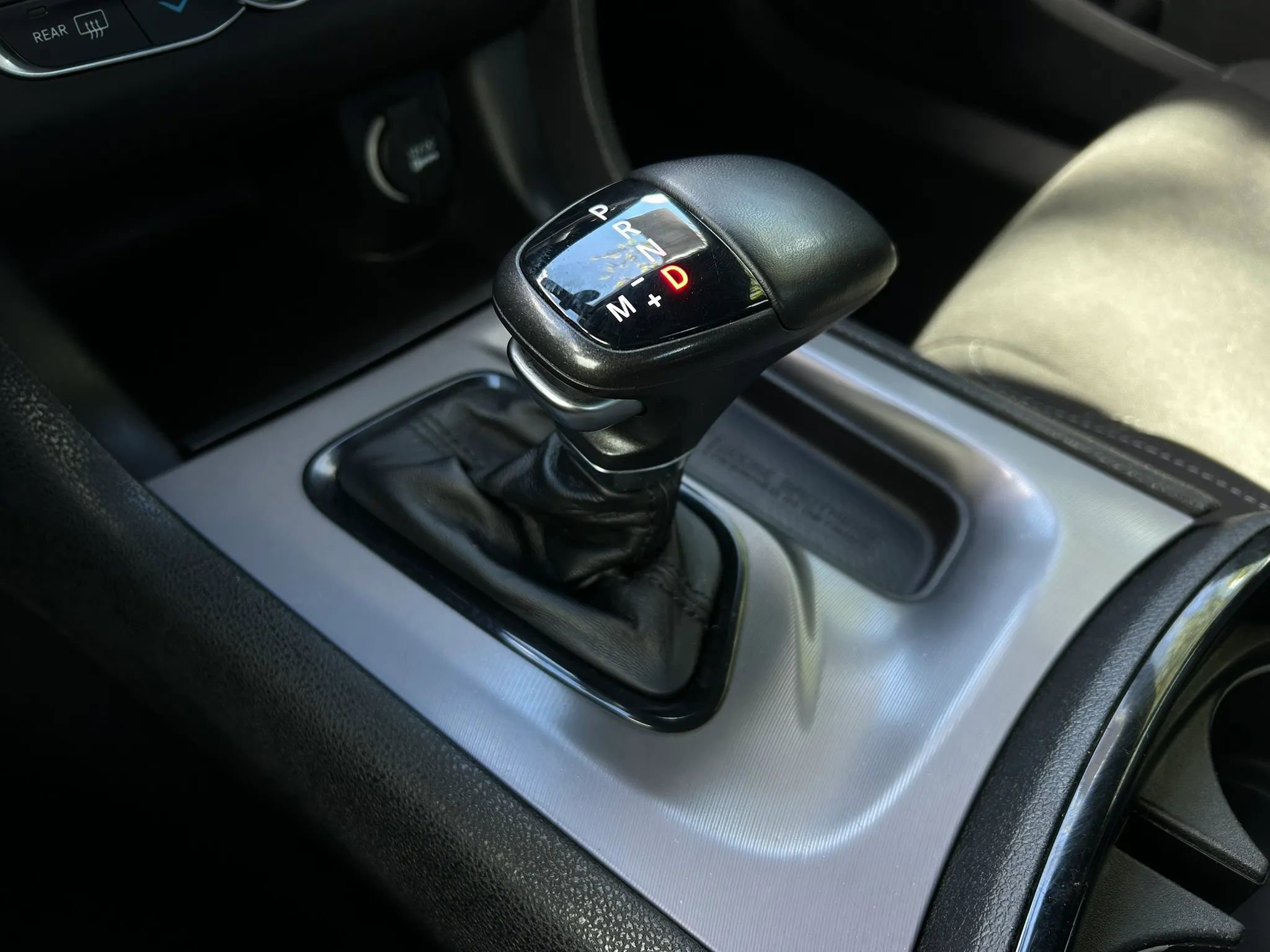 Used 2023 Dodge Charger SXT w/ Blacktop Package image 13