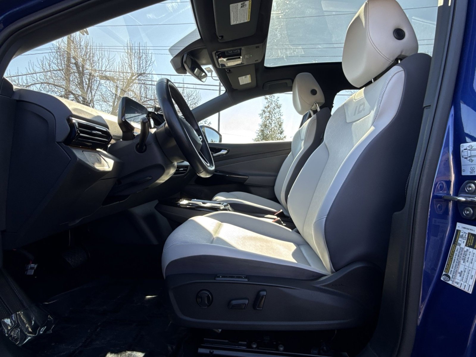 Used 2021 Volkswagen ID.4 Pro S w/ ID.4 Protection Package (IPT) image 13