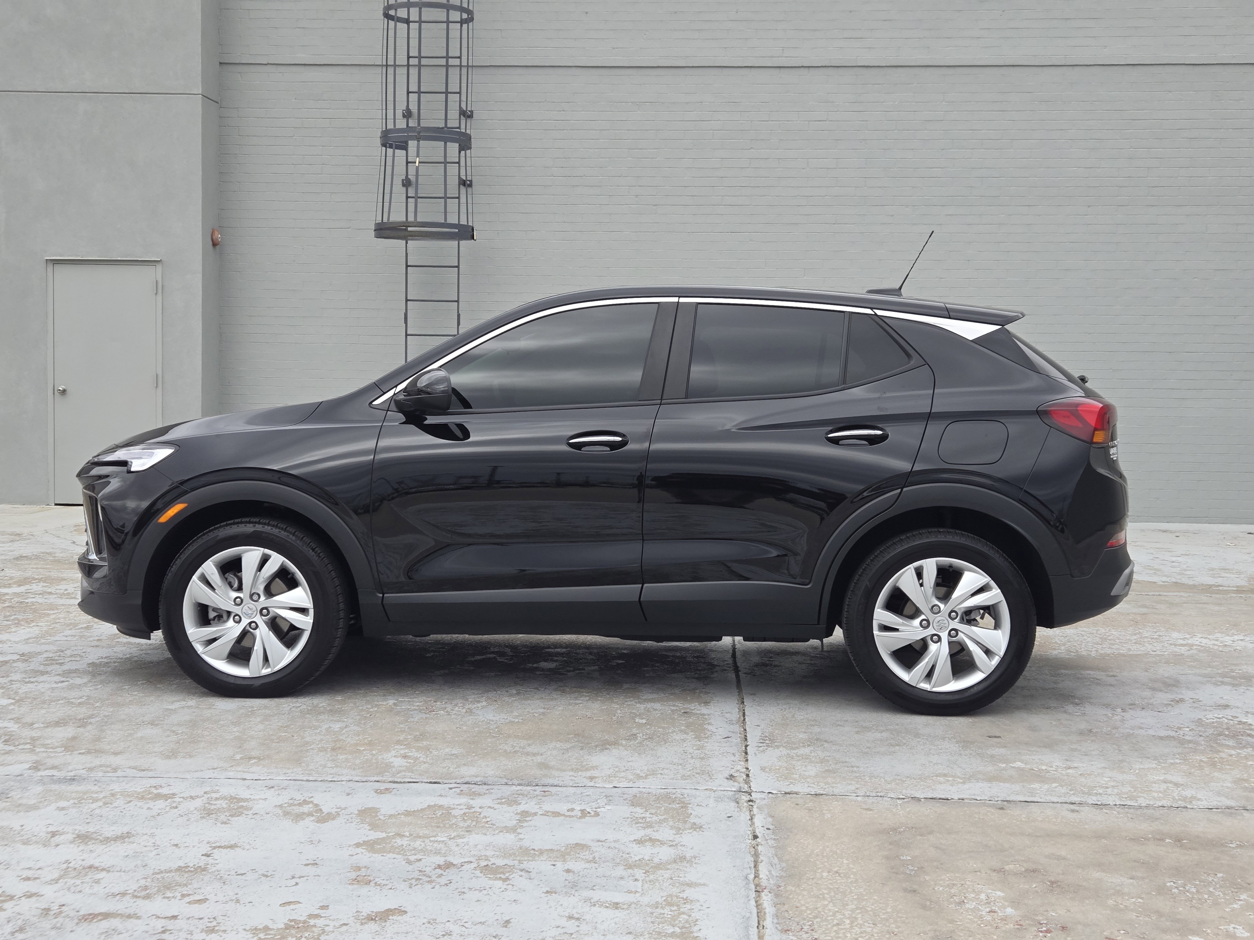 Used 2025 Buick Encore GX Preferred image 5