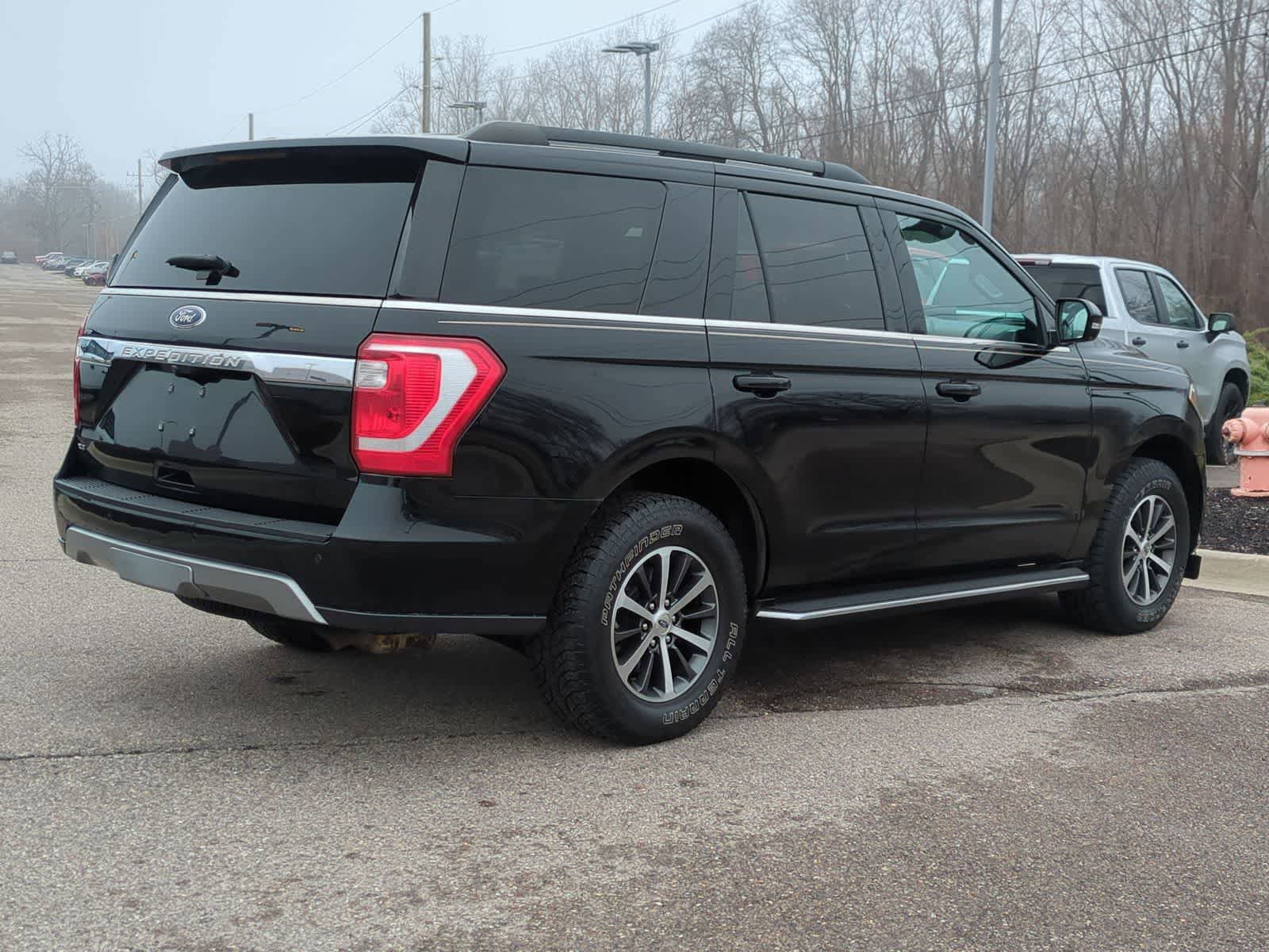 Used 2018 Ford Expedition XLT w/ Equipment Group 202A image 8