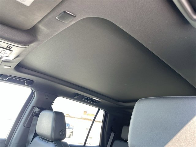 Used 2024 Chevrolet Tahoe Z71 w/ Luxury Package image 21