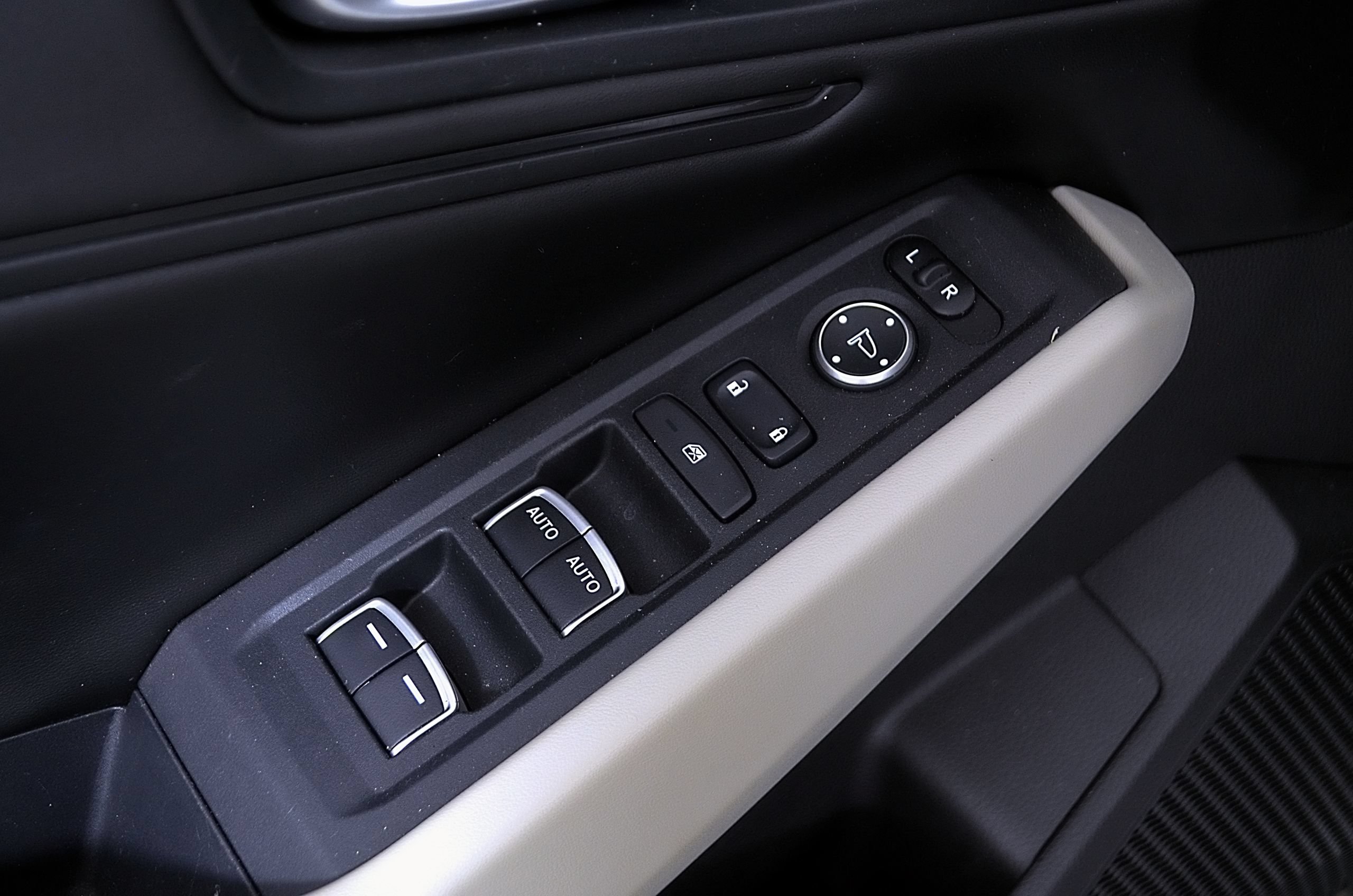 Used 2023 Honda Accord EX-L image 19