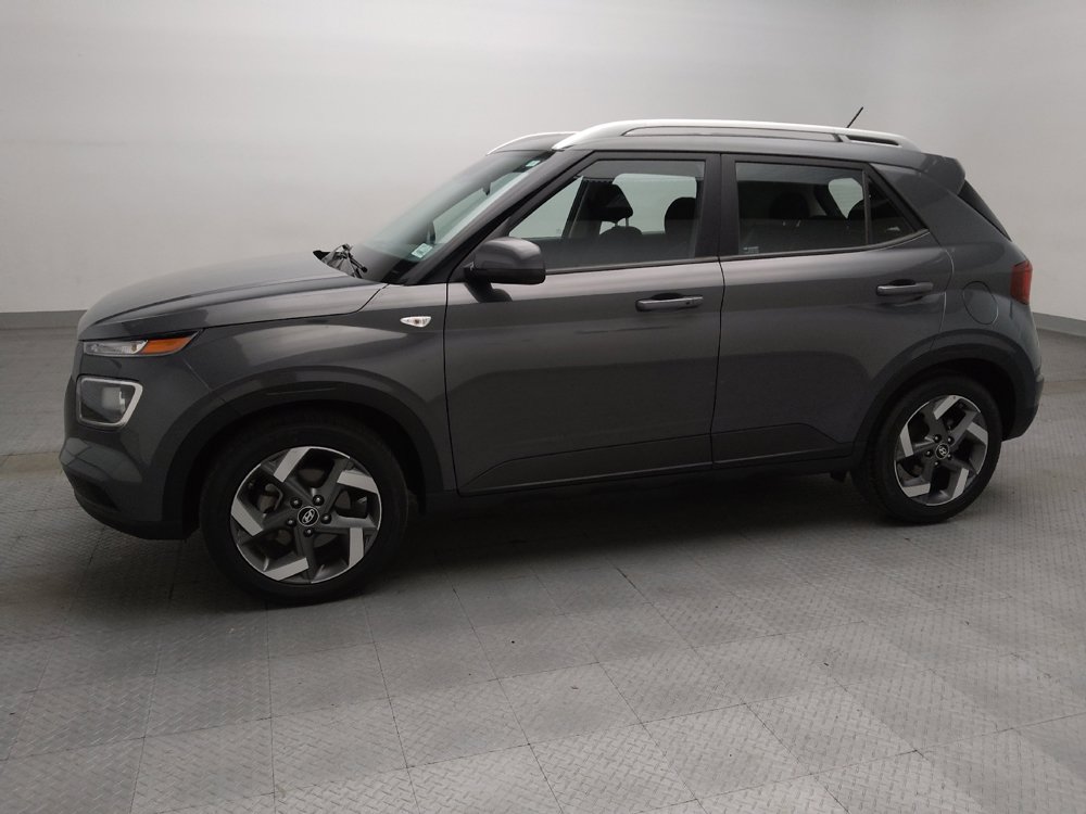 Used 2025 Hyundai Venue SEL FWD image 2