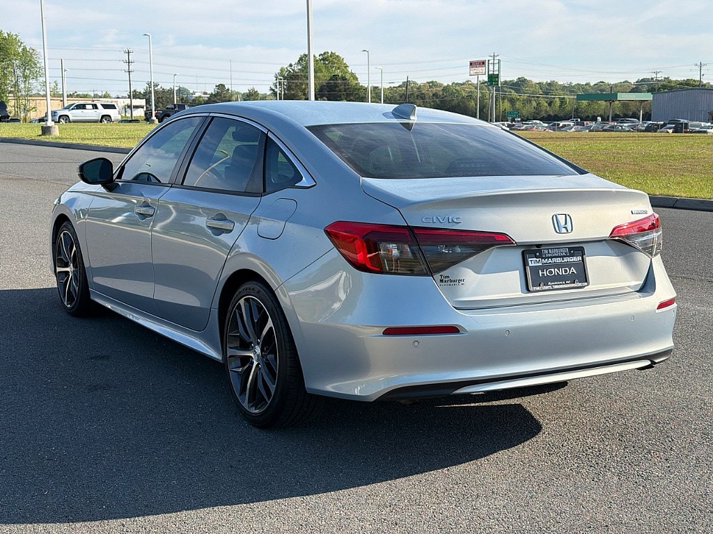 Used 2023 Honda Civic Touring image 4