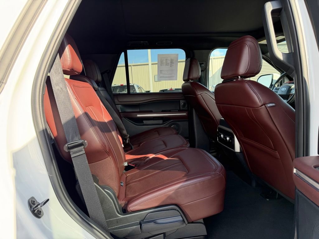 Used 2024 Ford Expedition Limited image 20