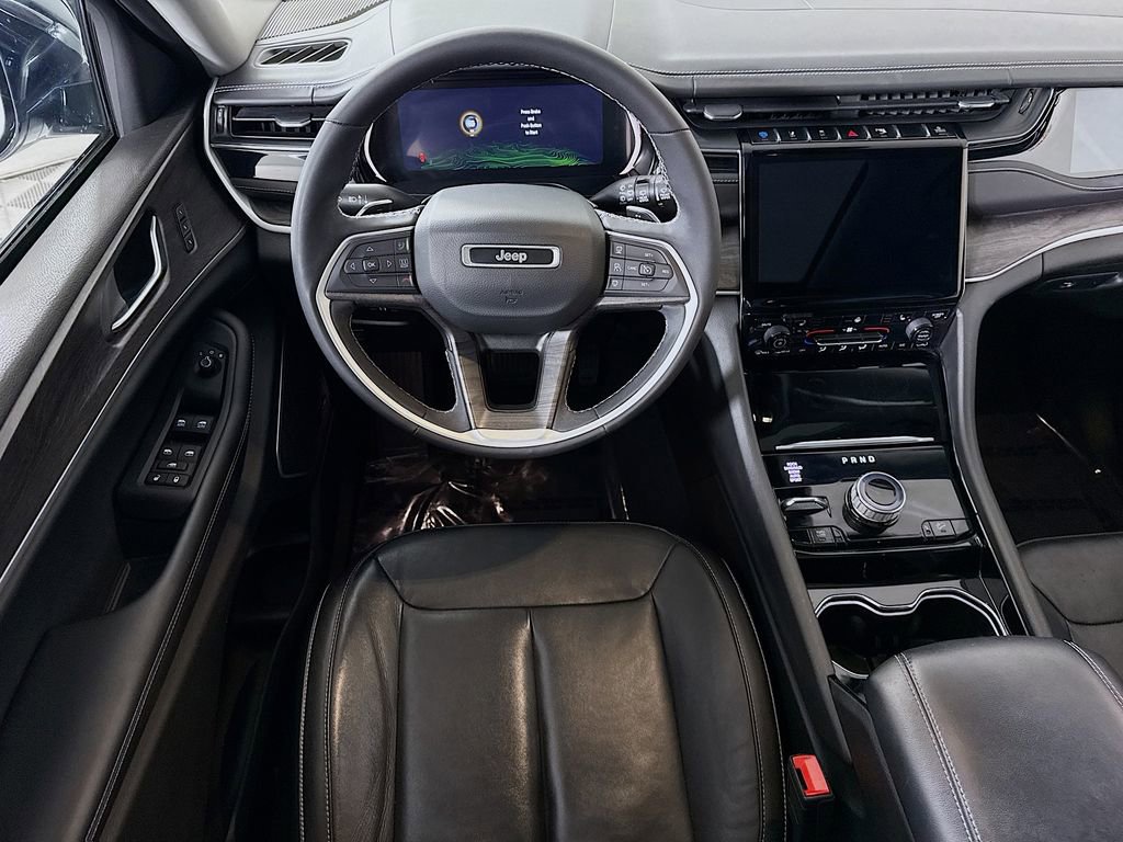 Used 2022 Jeep Grand Cherokee Limited 4xe image 3