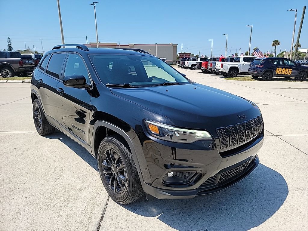 Used 2023 Jeep Cherokee Altitude Lux image 7