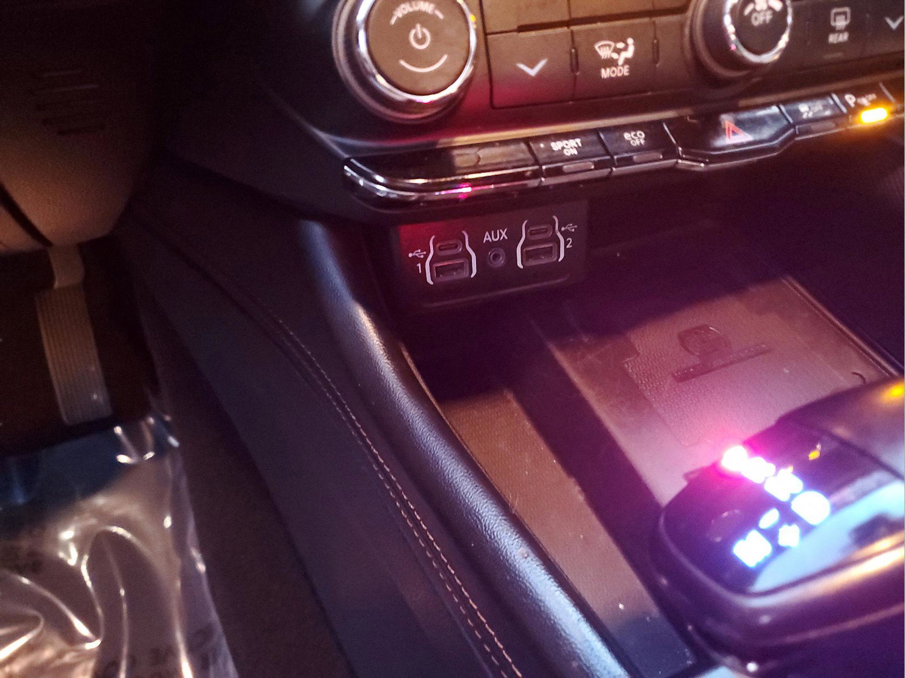 Used 2022 Dodge Durango R/T w/ Blacktop Package image 22