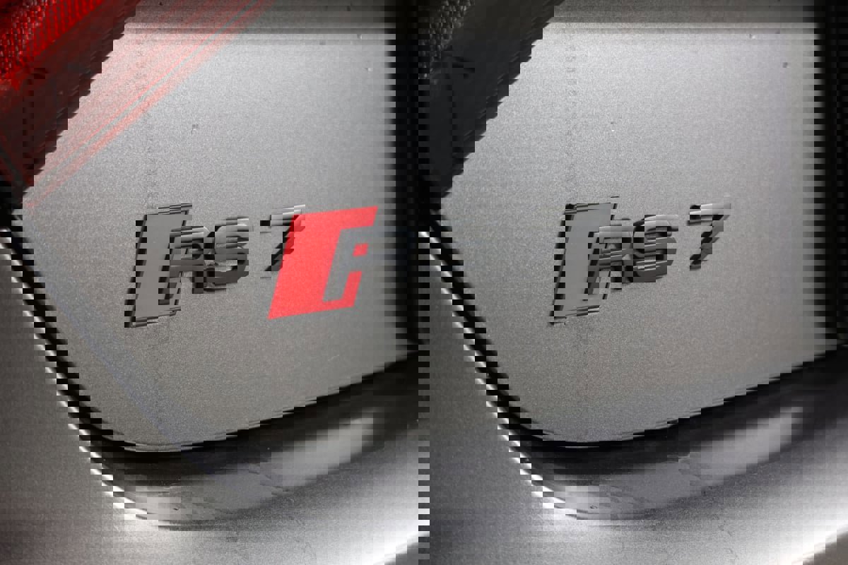 Used 2017 Audi RS 7 Performance w/ Driver Assistance Package image 16