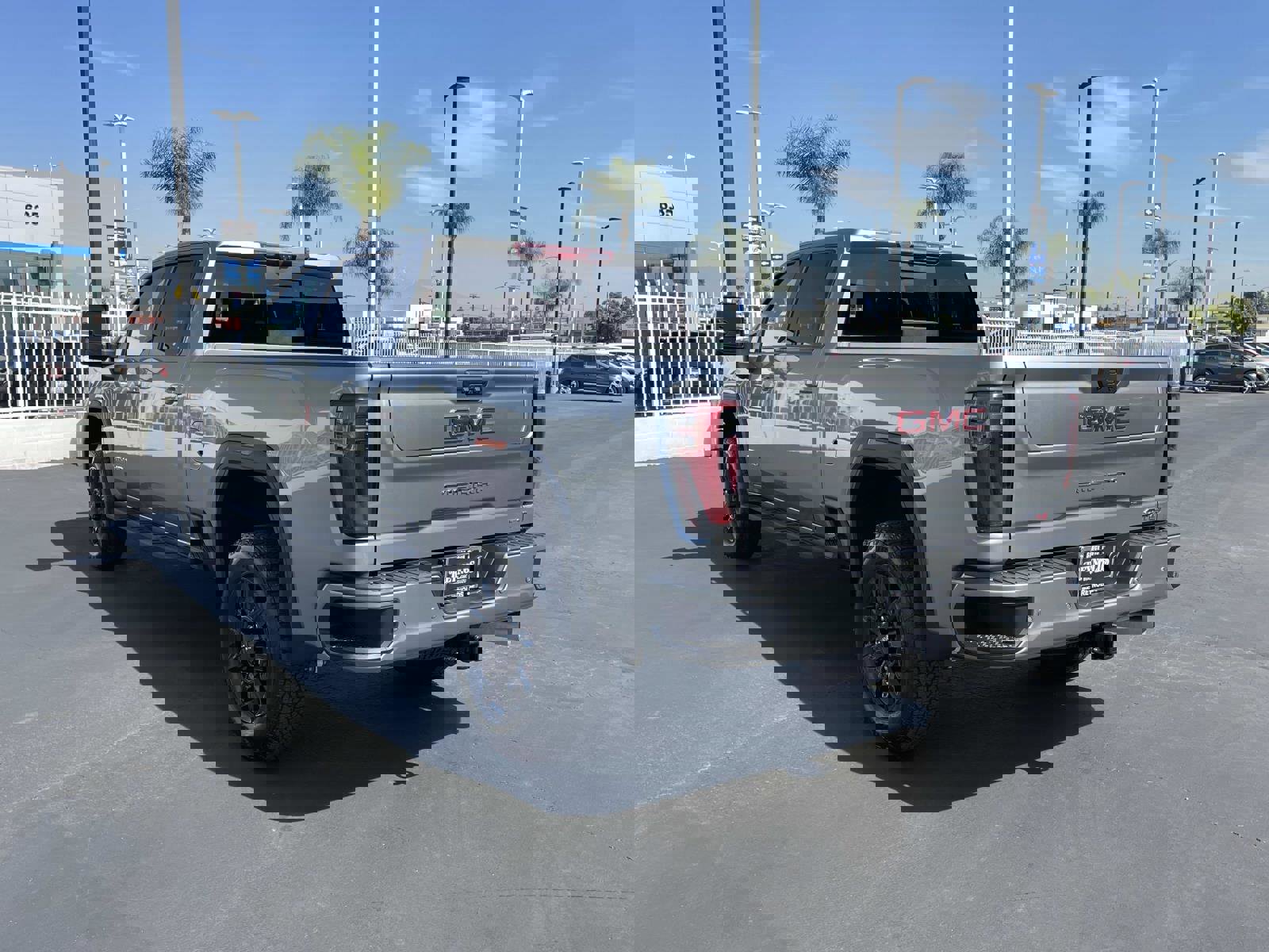 New 2026 GMC Sierra 2500 AT4 w/ AT4 Premium Plus Package image 4