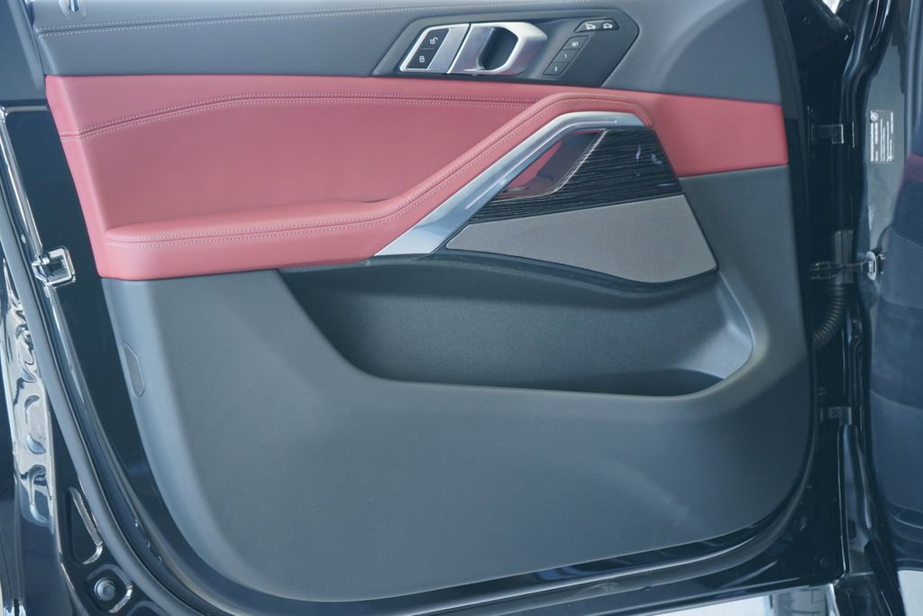 New 2026 BMW X6 xDrive40i w/ Premium Package image 8