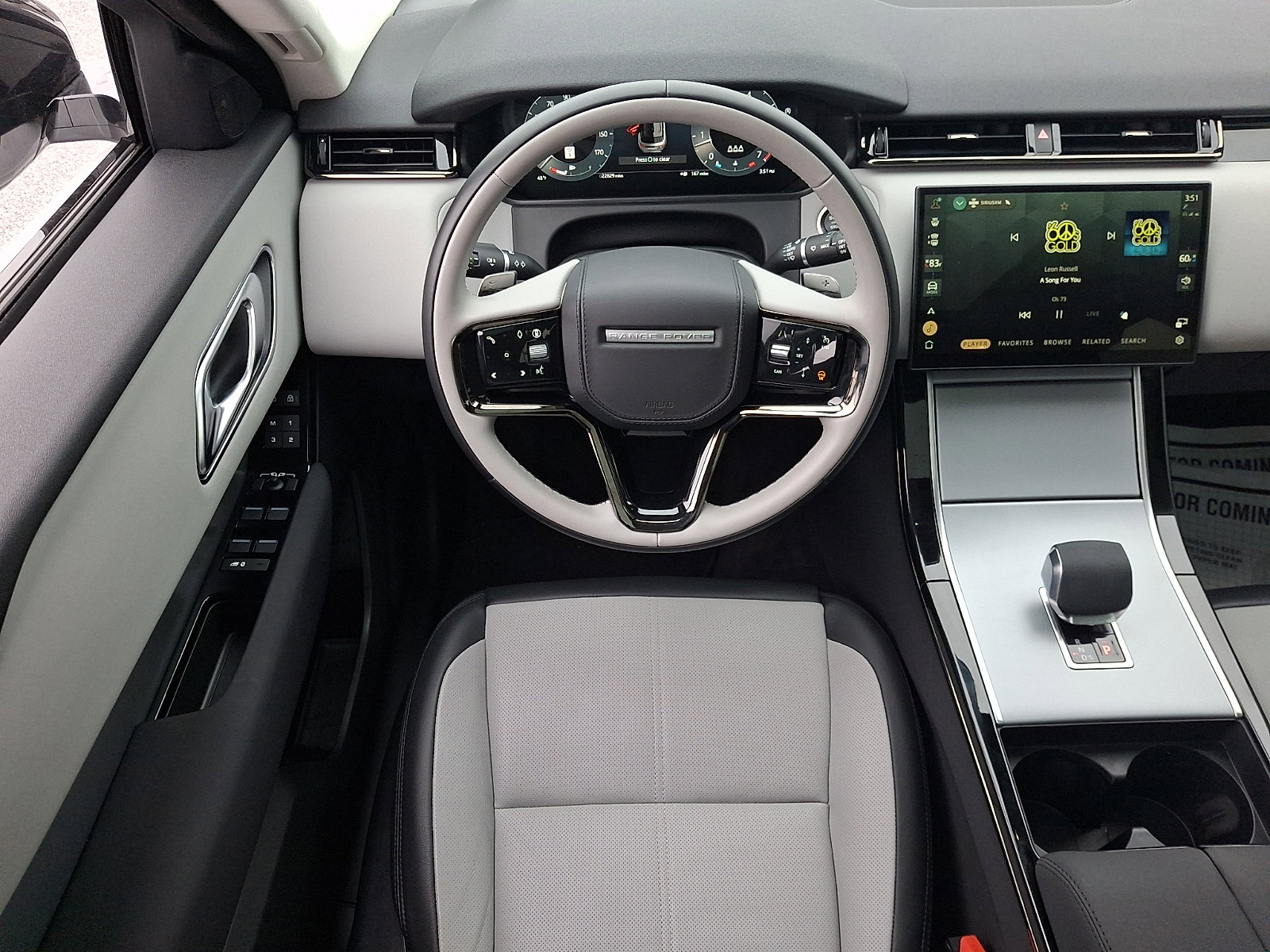 Used 2025 Land Rover Range Rover Velar S AWD/4WD image 10