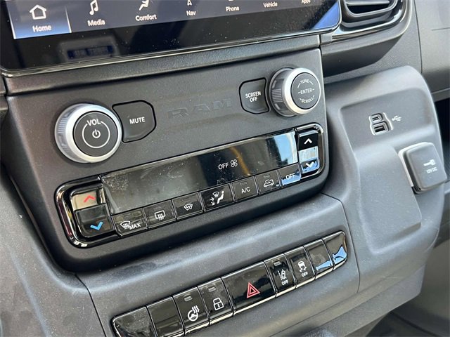 New 2024 RAM ProMaster 3500 w/ Delivery Van Package image 27