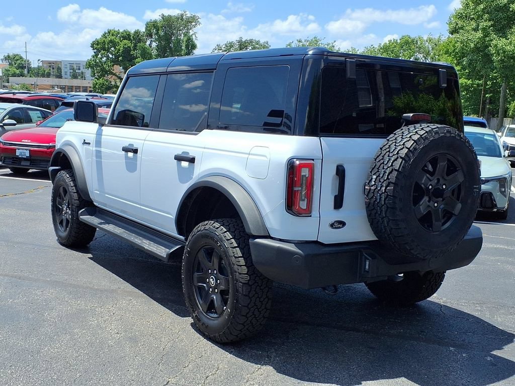 Used 2025 Ford Bronco Outer Banks AWD/4WD image 2