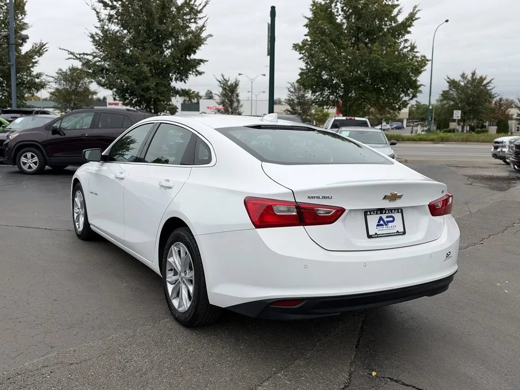 Used 2024 Chevrolet Malibu LT FWD image 4