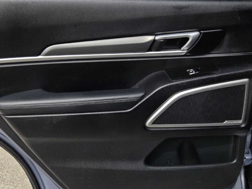 Used 2020 Kia Telluride S FWD image 11