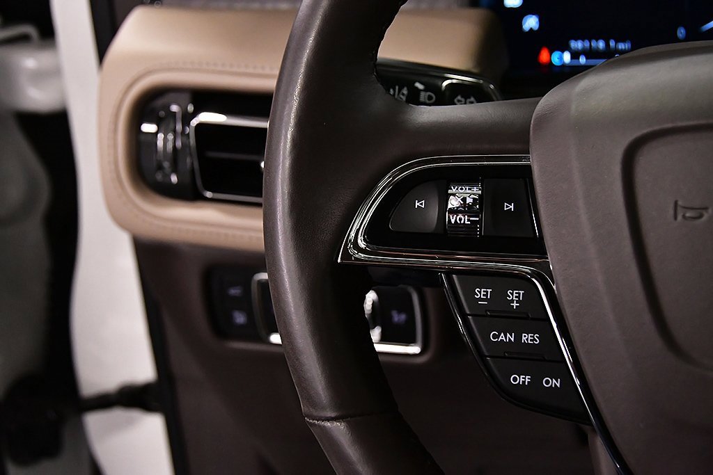 Used 2022 Lincoln Nautilus Reserve image 18