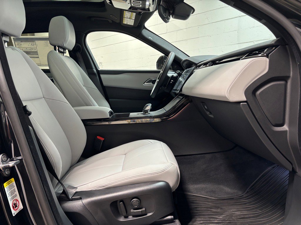 New 2026 Land Rover Range Rover Velar S image 32