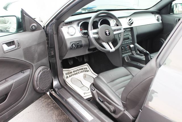Used 2009 Ford Mustang GT Premium image 24