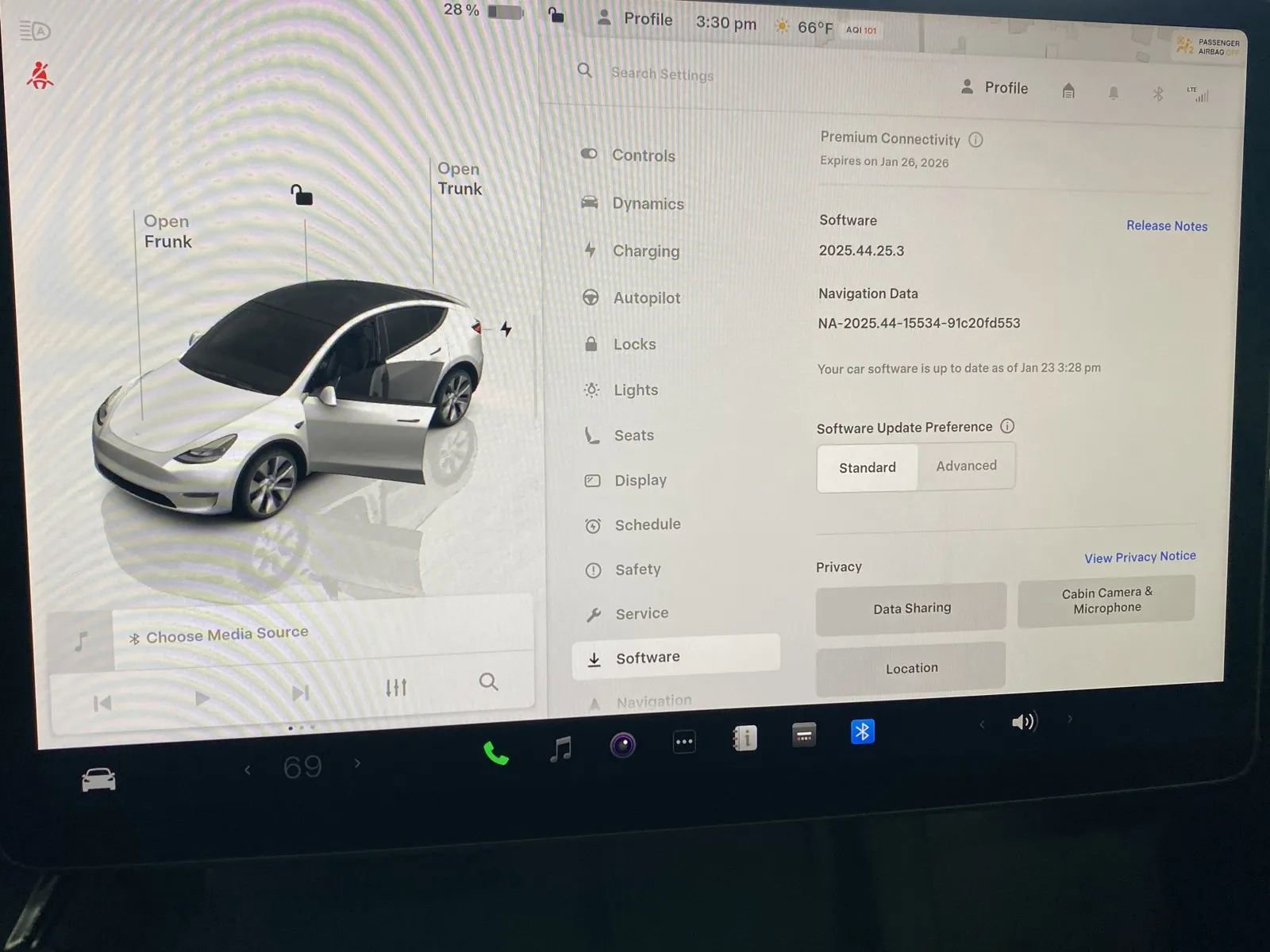 Used 2023 Tesla Model Y Long Range image 14