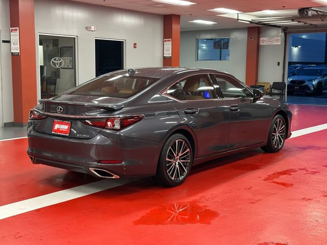 Used 2023 Lexus ES 350 w/ Premium Package FWD image 4