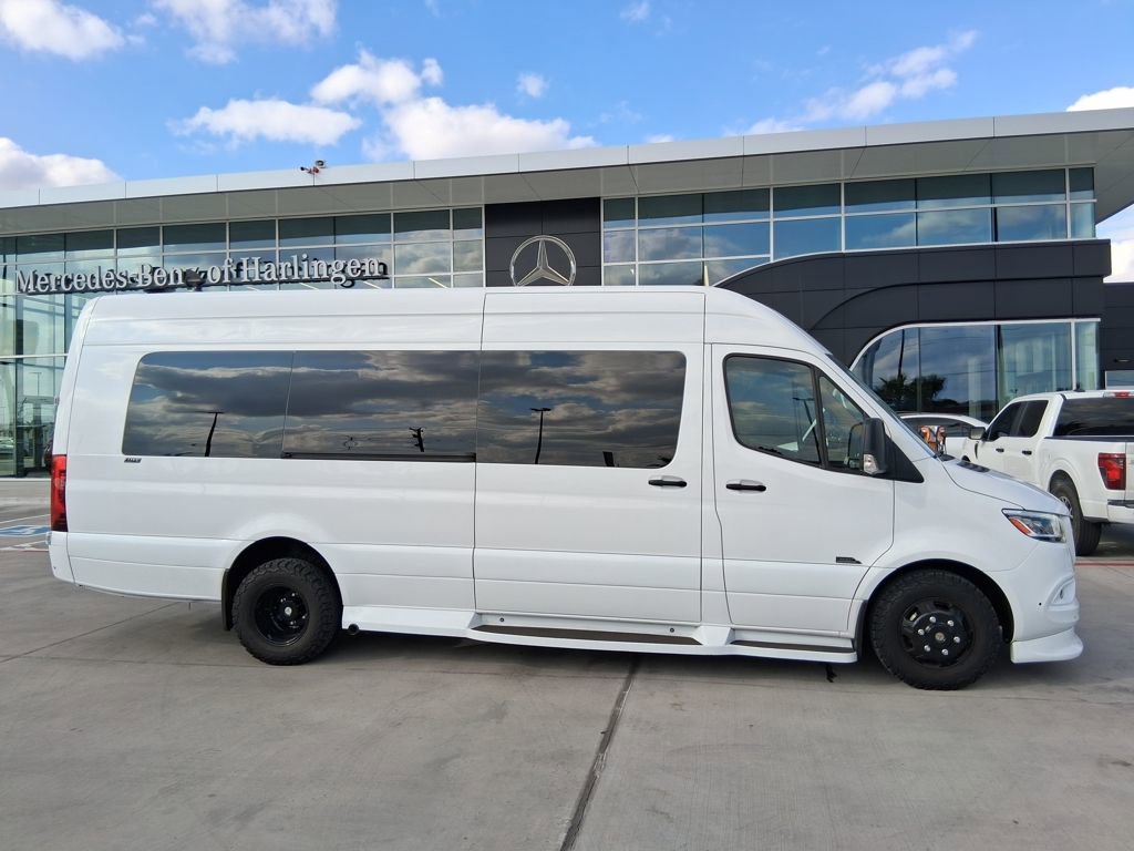 Used 2023 Mercedes-Benz Sprinter 3500 image 9